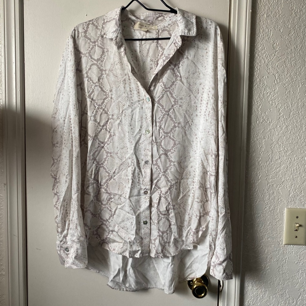 Cloth & Stone Snakeskin Print Button Down Shirt Grey Tan Ecovera Blouse Large